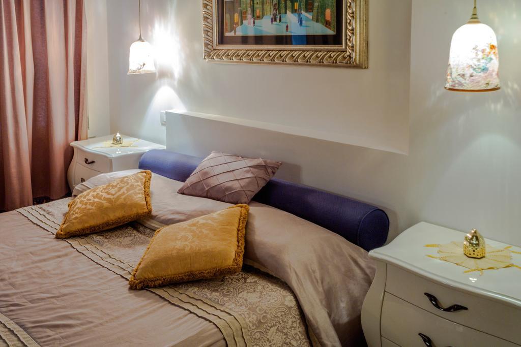Venice Dream House Room photo